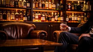 Whiskey Bars Hamburg: Dein Guide durch die Welt des edlen Tropfens