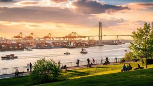 Altonaer Balkon Aussicht: Hamburgs zeitloses Panorama im Wandel