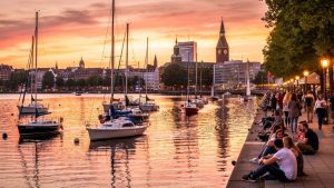 Alster-Segeltage 2026: Dein Kompass fĂŒr Hamburgs maritimes Highlight