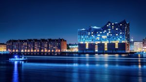 Blue-Port-Lights 2026: Hamburgs Hafen erstrahlt im magischen Blau – Alle Neuigkeiten!