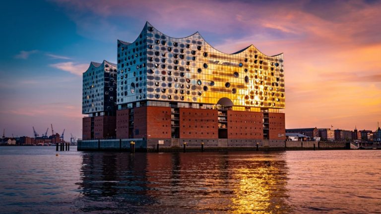 Elbphilharmonie Hamburg: Dein Guide zu den neuesten Klängen und Rekorden
