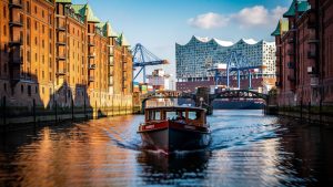 Hafenrundfahrt Barkasse: Dein Kompass durch Hamburgs maritimes Herz im Wandel