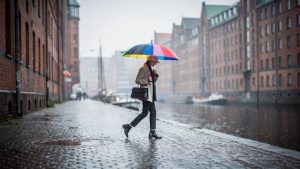 Leben mit dem Regen: Hamburgs Schirmkultur – Eine Reise durch Stil und Innovation