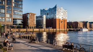 HafenCity Spaziergang: Dein Kompass durch Hamburgs pulsierendes Herz am Wasser